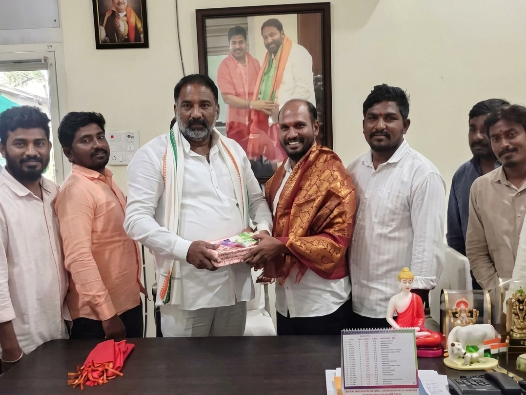 మంత్రిని కలిసిన ఉట్కూర్ ప్రతినిధులు