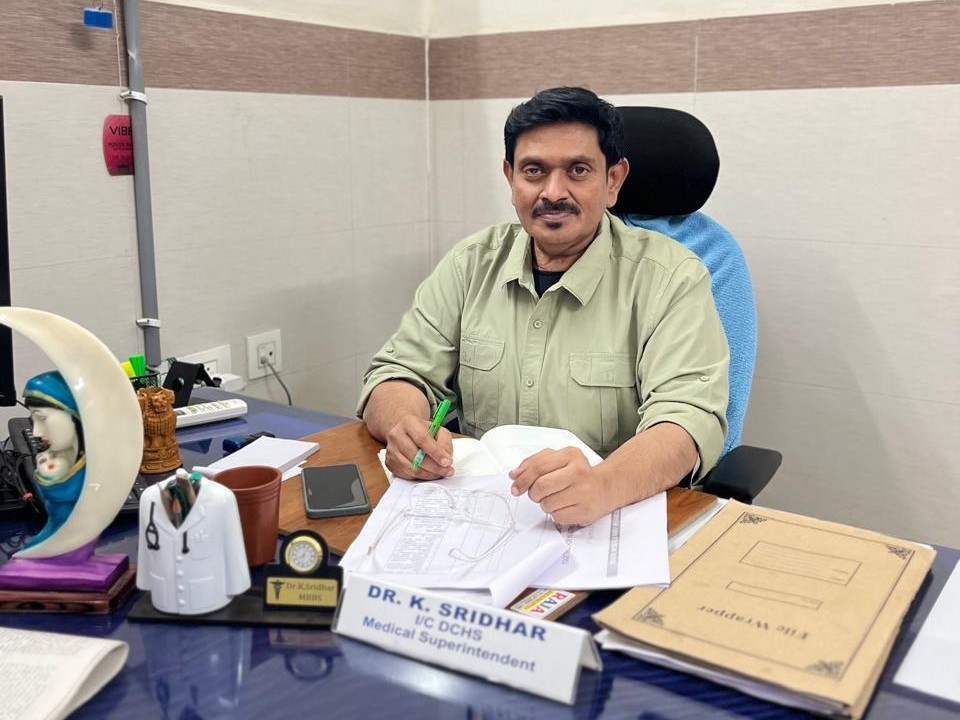 ‘ఏజెంట్లను నమ్మి మోసపోవద్దు’: డా. శ్రీధర్