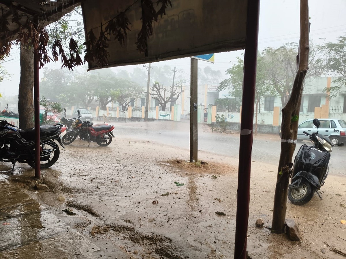 వికారాబాద్ జిల్లాలో వడగళ్ల వర్షం