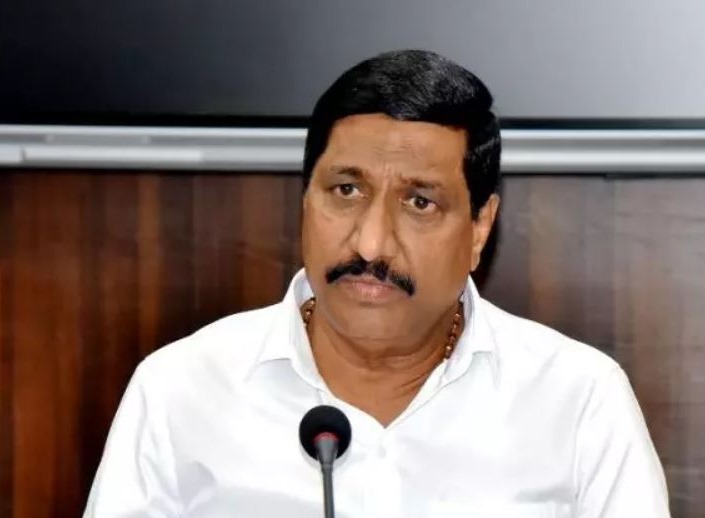 కేంద్ర కార్యదర్శితో మంత్రి బీసీ జనార్ధన్ భేటీ