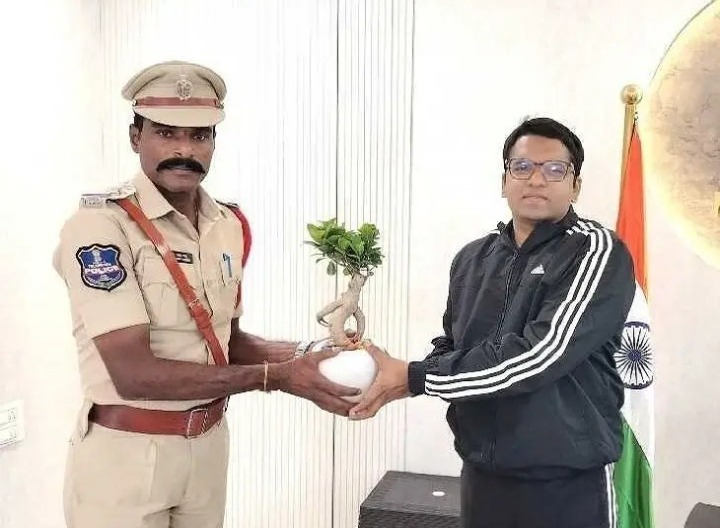 నూతన ఎస్సైగా బాధ్యతల స్వీకరణ