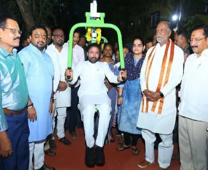 ఓపెన్ జిమ్ ప్రారంభించిన ఎంపీ