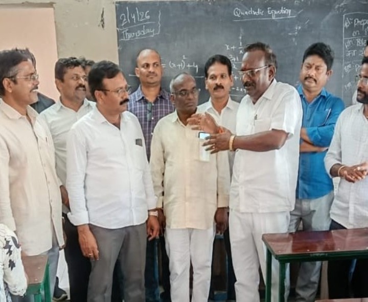 ఉచిత కోచింగ్ సెంటర్‌ను ప్రారంభించిన ఎమ్మెల్సీ