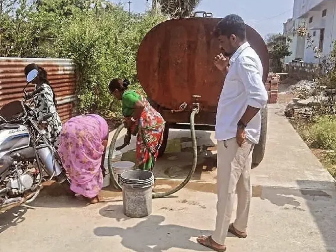 ట్యాంకర్లతో తాగునీటి సరఫరా