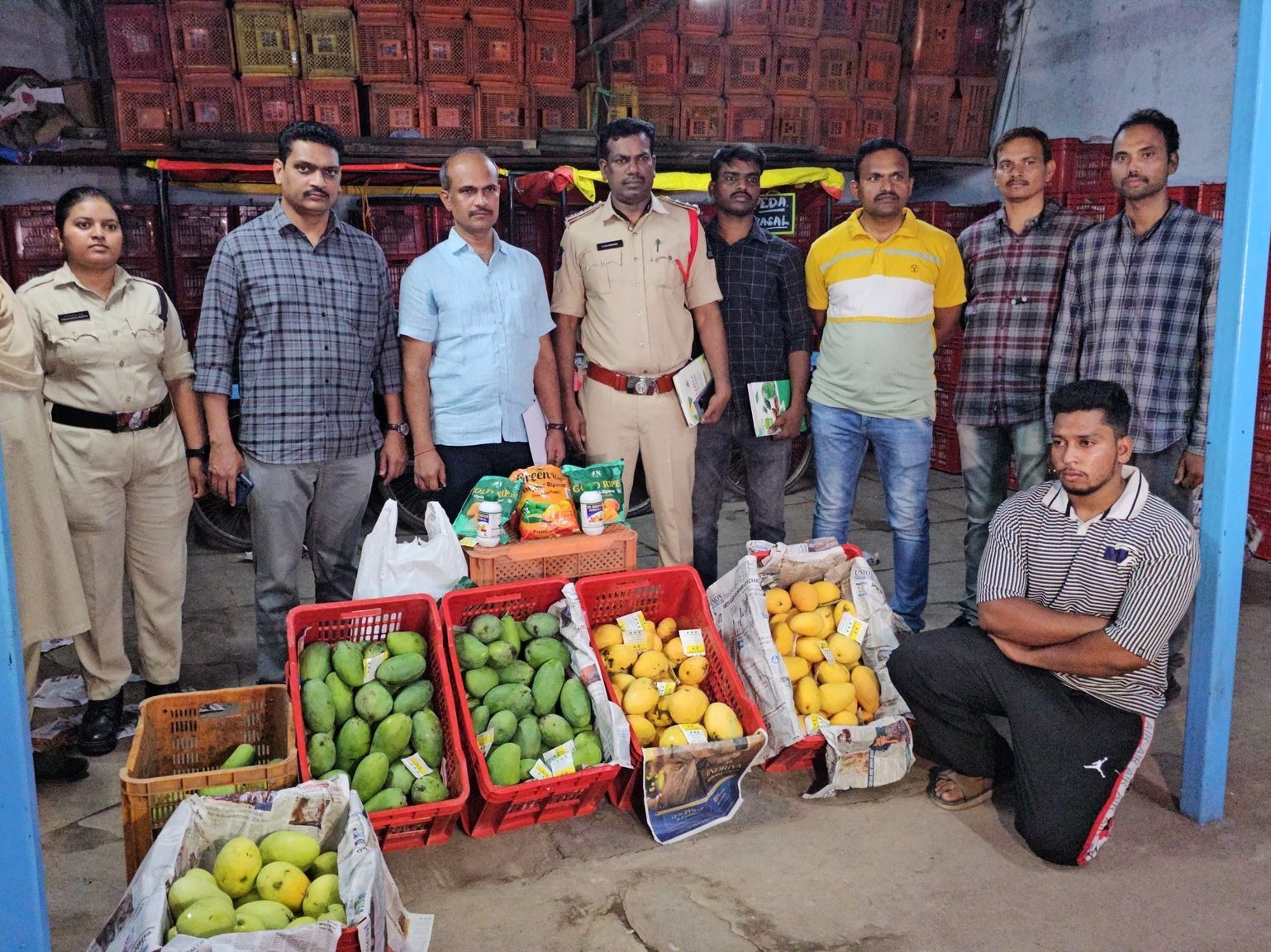 రసాయనాలతో మామిడి పండ్లు..జాగ్రత్త..!