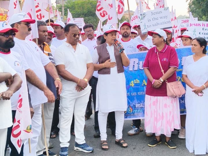 రన్ ఫర్ జీసస్ కార్యక్రమంలో పాల్గొన్న దేవి ప్రసన్న