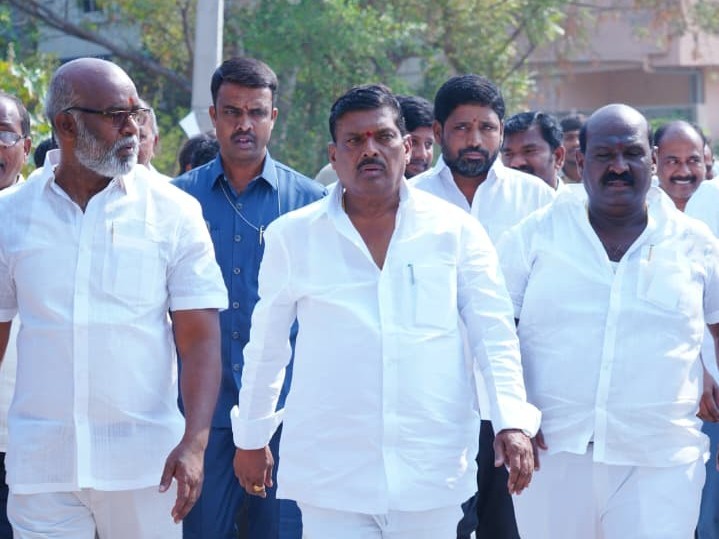 ప్రతి వార్డులో మౌలిక వసతుల కల్పనకు కృషి : ఎమ్మెల్యే