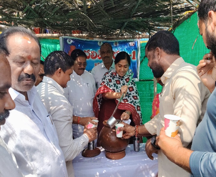 పలాసలో చలివేంద్రాలను ప్రారంభించిన ఎమ్మెల్యే