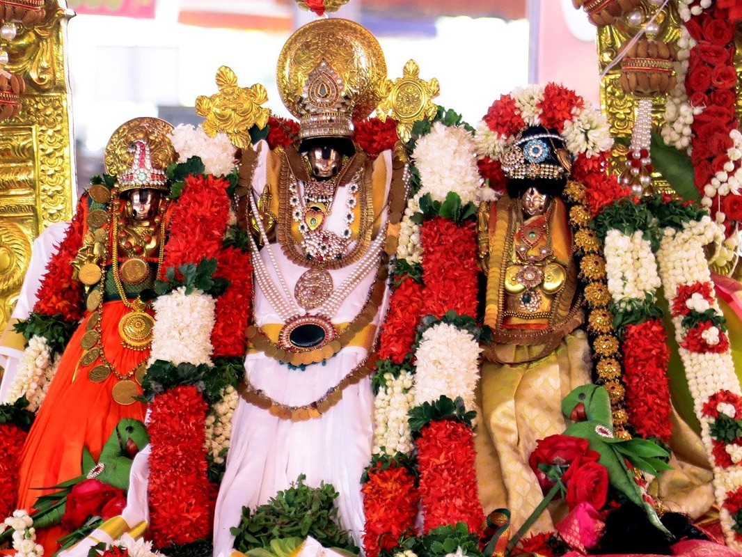 వైభవంగా భద్రాద్రి రామయ్య నిత్య కళ్యాణం