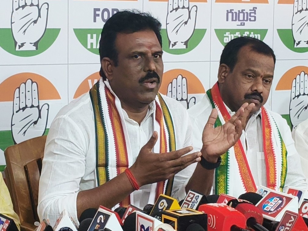 కాంగ్రెస్ ప్రభుత్వం ప్రజా ఆదరణను చూరగొంటోంది : ఎమ్మెల్యే