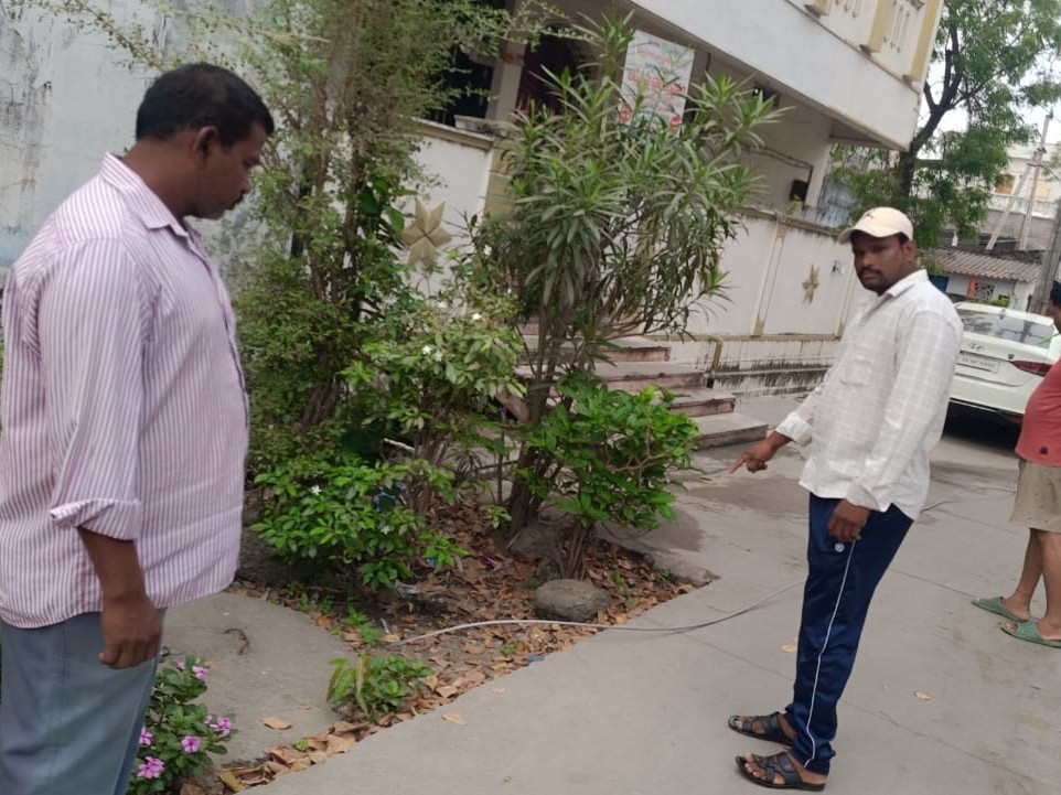 వెంటనే స్పందించి మరమ్మతులు చేయించిన కౌన్సిలర్
