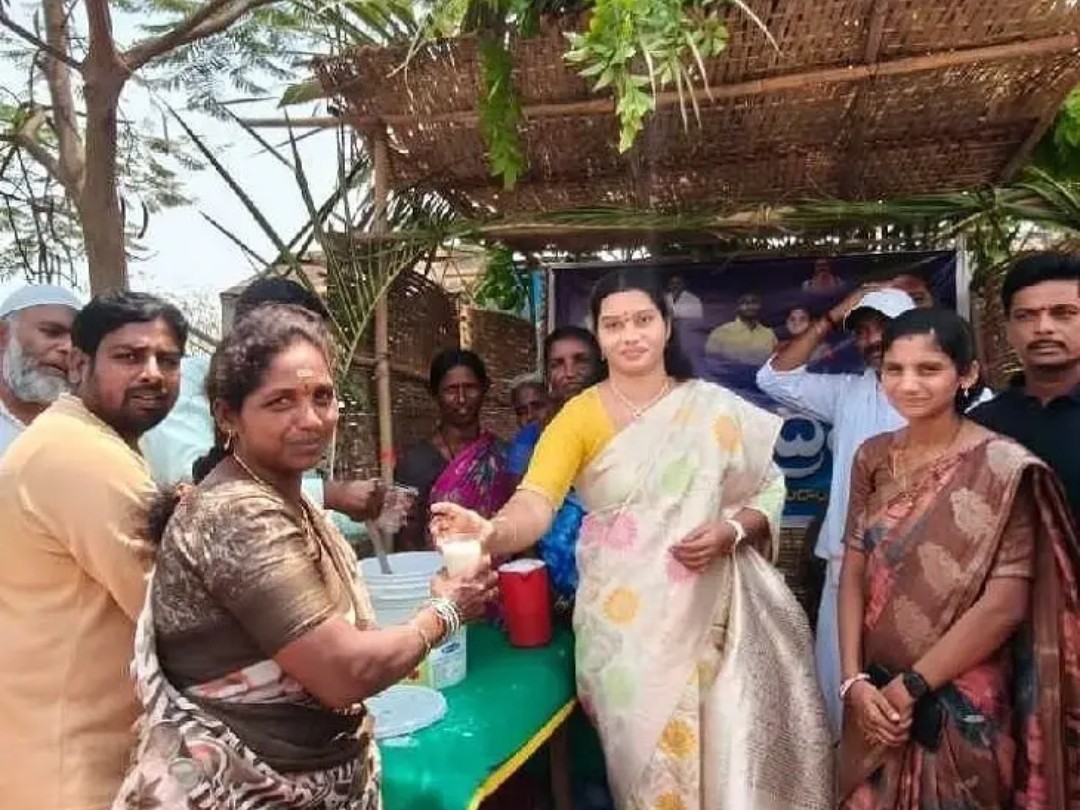 వేసవిలో సేవా కార్యక్రమాలు అభినందనీయం: సరిత