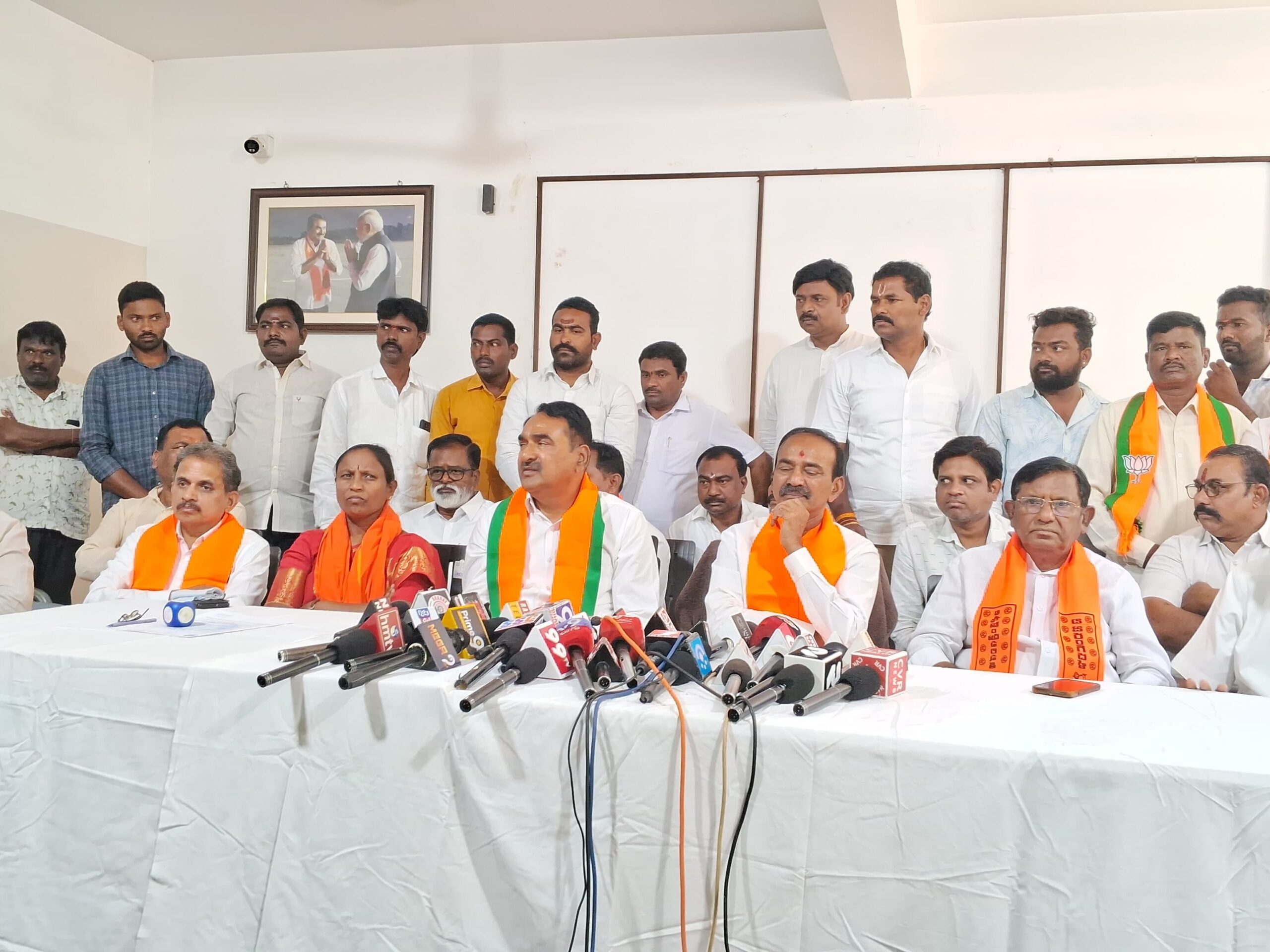 ప్రభుత్వంపై విమర్శలు చేసిన ఎంపీ