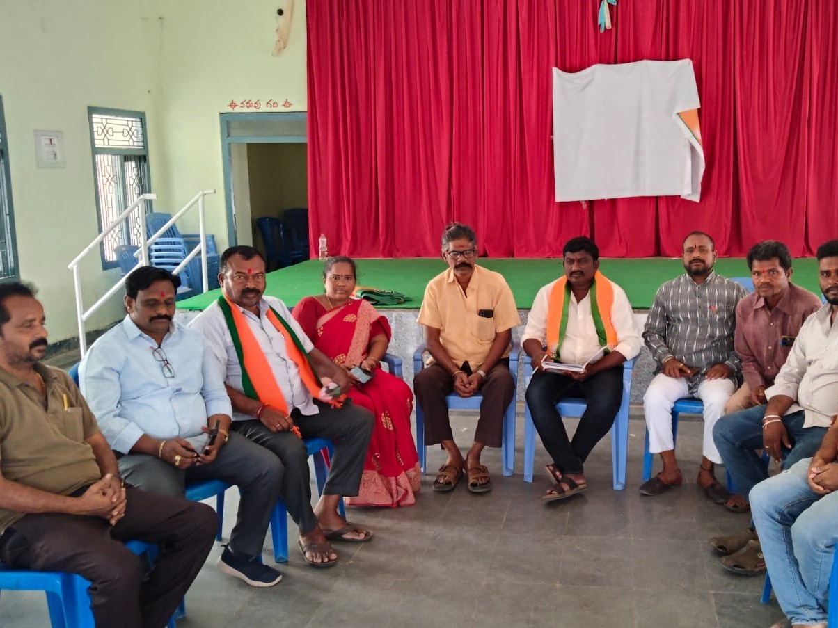 “బీజేపీ పార్టీ ఆవిర్భావ దినోత్సవాన్ని ఘనంగా నిర్వహించాలి”