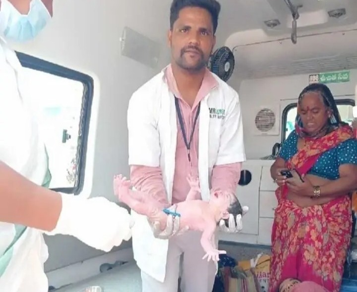 అంబులెన్స్ వాహనంలోనే కాన్పు..!