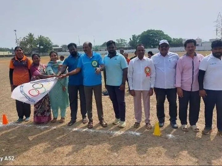 ‘క్రీడల్లో రాణించడానికి యువత ముందుకు రావాలి’