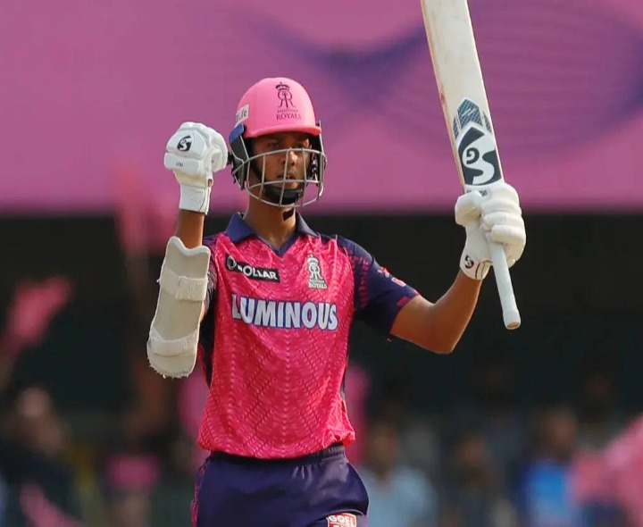 జైస్వాల్ హాఫ్ సెంచరీ.. భారీ స్కోరు దిశగా RR