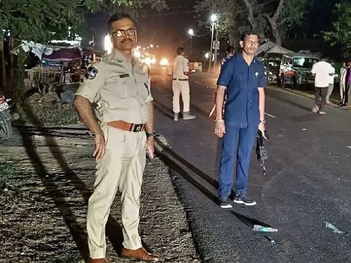 వాహన తనిఖీలు పర్యవేక్షించిన డీఎస్పీ