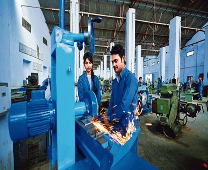 త్వరలో అప్రెంటిస్‌షిప్‌తో డిగ్రీ కోర్సులు