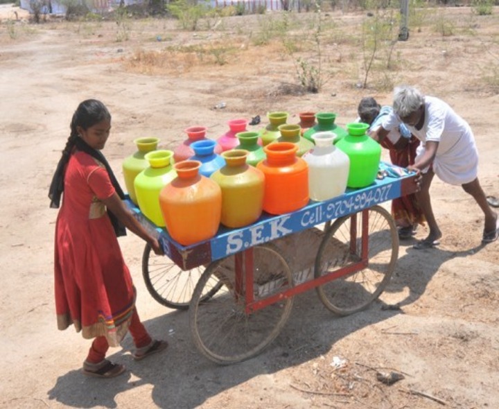 కడివెళ్లలో గుక్కెడు నీటి కోసం అష్టకష్టాలు