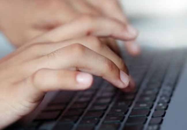 ఆర్డినెన్స్ ఫ్యాక్టరీ ఖమరియాలో 350 ఉద్యోగాలు