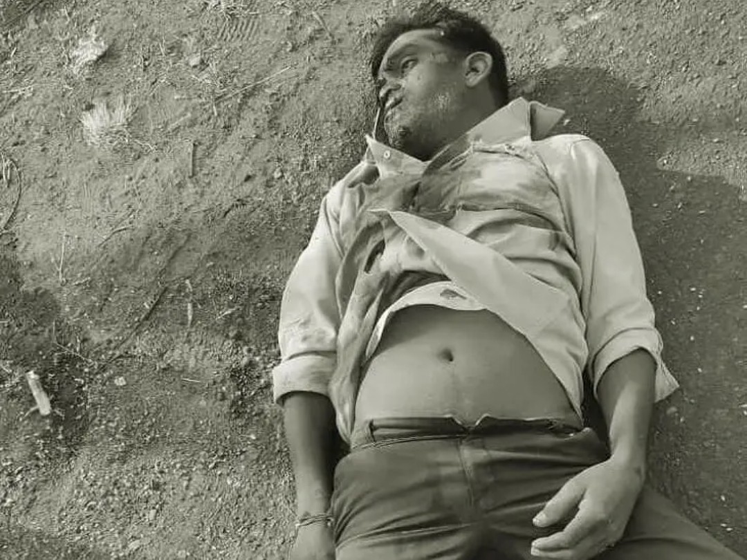 లారీ, బైక్ ఢీ.. వ్యక్తి స్పాట్ డెడ్