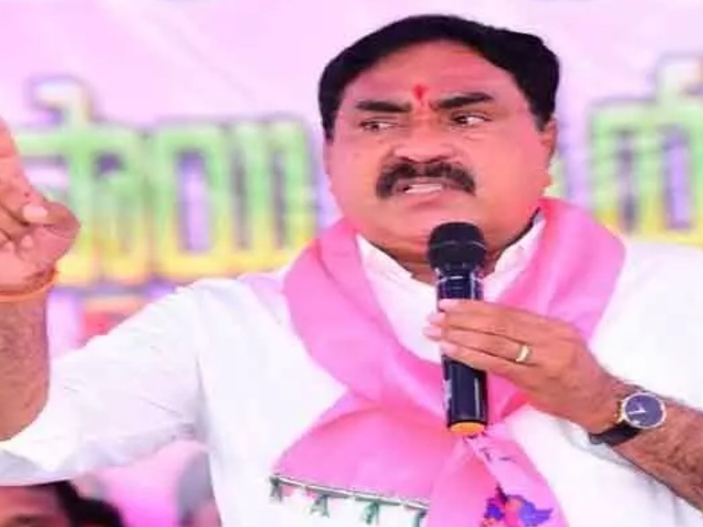 కేసీఆర్ క్యాంపు కార్యాలయంపై దాడిన ఖండించిన మాజీ మంత్రి