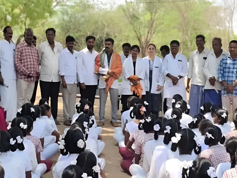 కున్సీ పాఠశాలలో ఉచిత దంత వైద్య శిబిరం