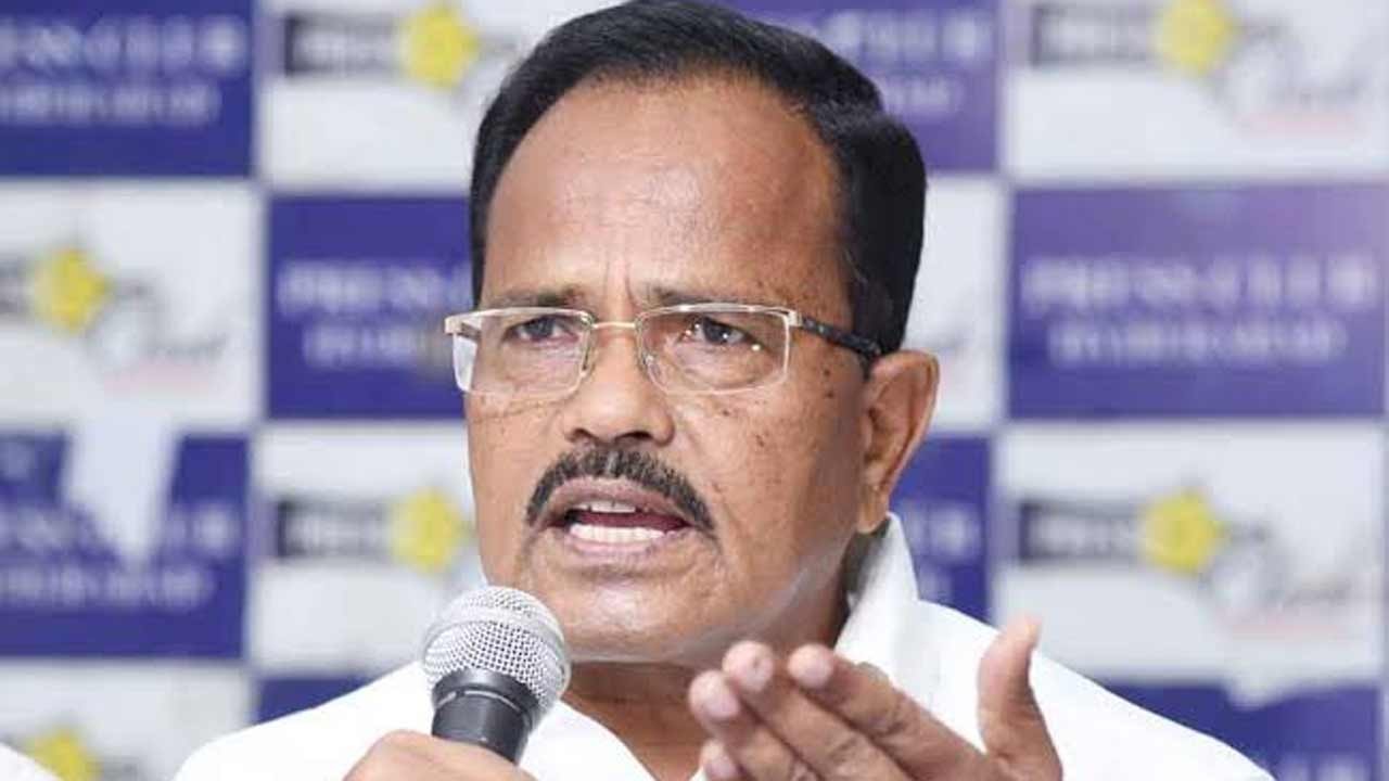 మాదిగ మహా శక్తి జెండాను ఆవిష్కరించిన మోత్కుపల్లి