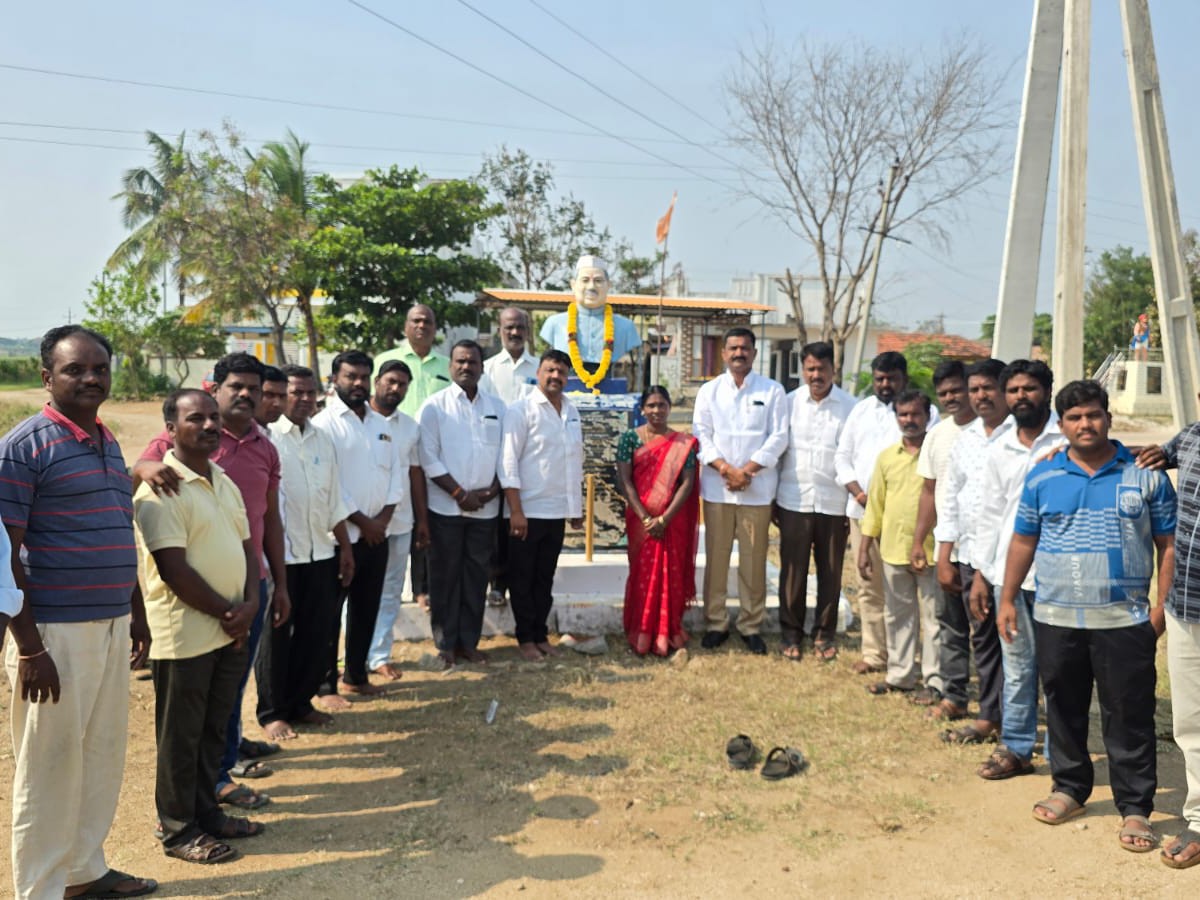 మాజీ ఉప ప్రధాని సేవలు మరువలేనివి