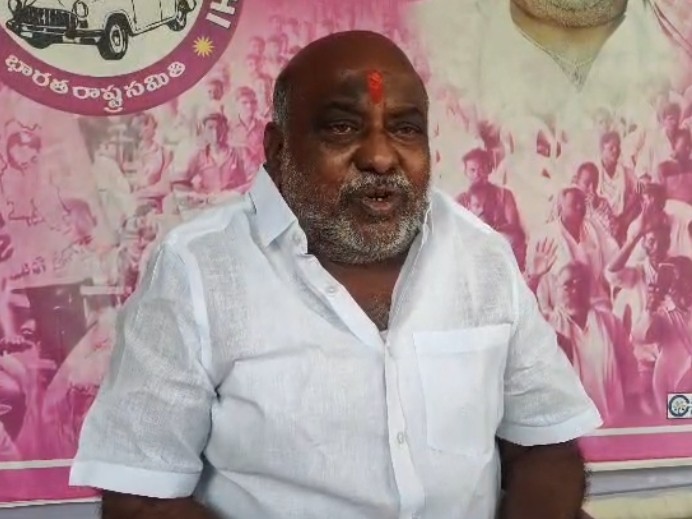 ఛైర్మన్ ఎన్నికను ప్రభుత్వం అడ్డుకుంటుంది: జోగు రామన్న