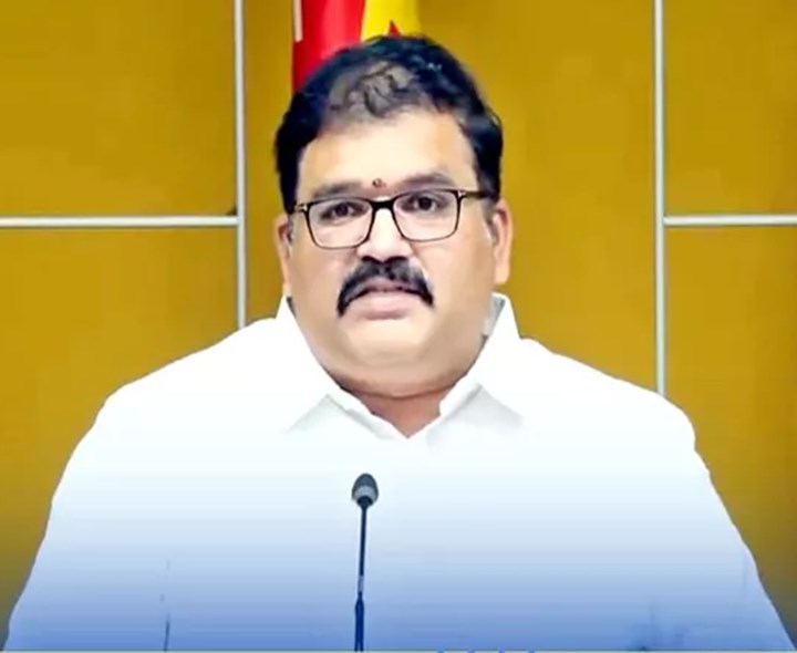జీవో చూడకుండా మాట్లాడతారా?: పట్టాభి