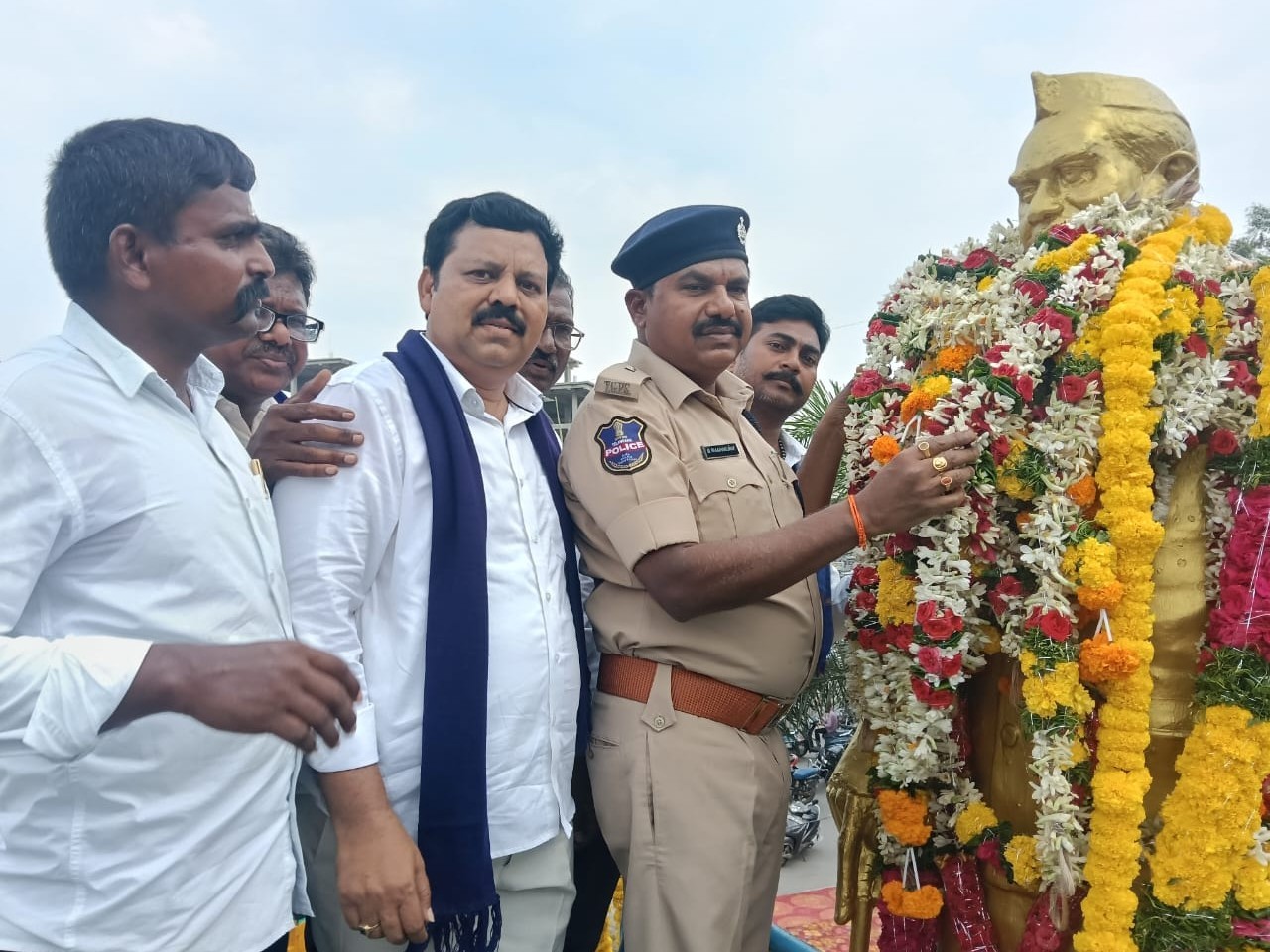 జగ్జీవన్ రామ్‌కు నివాళి అర్పించిన డీసీపీ