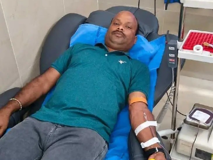 రక్త దానం చేసిన కానిస్టేబుల్