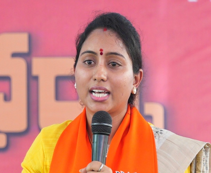 ‘ఎమ్మెల్యే పసుపు రైతులకు క్షమాపణ చెప్పాలి’