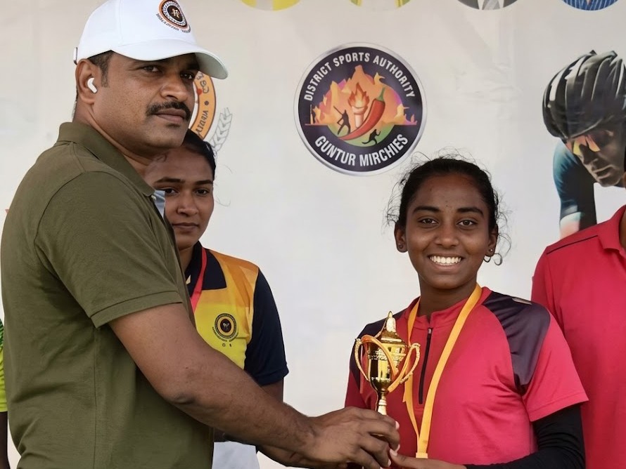 సైక్లింగ్‌లో మౌలాబికి సిల్వర్ పతకం