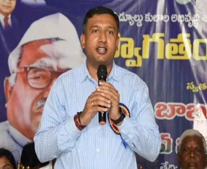 ఉపాధి పథకాలను సద్వినియోగం చేసుకోవాలి: కలెక్టర్