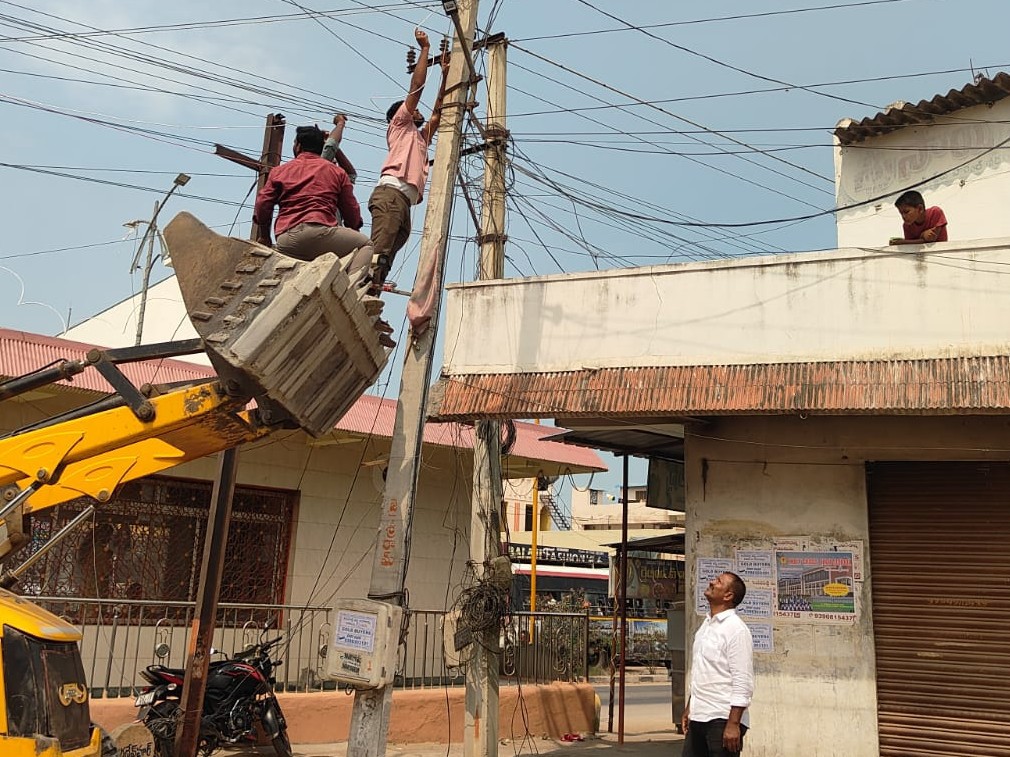నేరస్థుల ఆటకట్టించేందుకు సర్పంచ్ ‘మాస్టర్ ప్లాన్’!