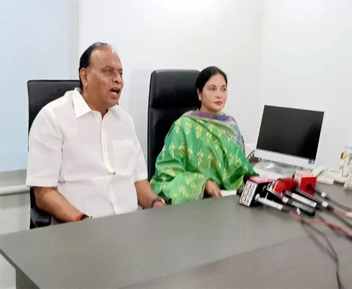 టీడీపీలోనే కొనసాగుతాం: ఎంపీ ప్రభాకర్ రెడ్డి