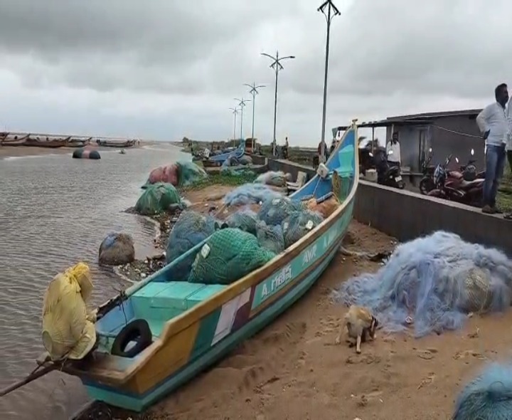 నేడు అక్రమ చొరబట్లపై మత్స్యకారుల సమావేశం