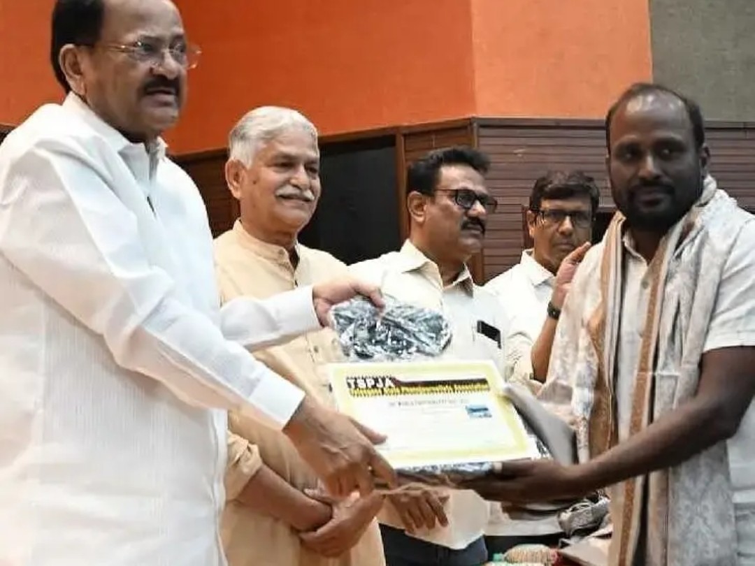 నిజామాబాద్ ఫోటోగ్రాఫర్‌కు ప్రథమ బహుమతి