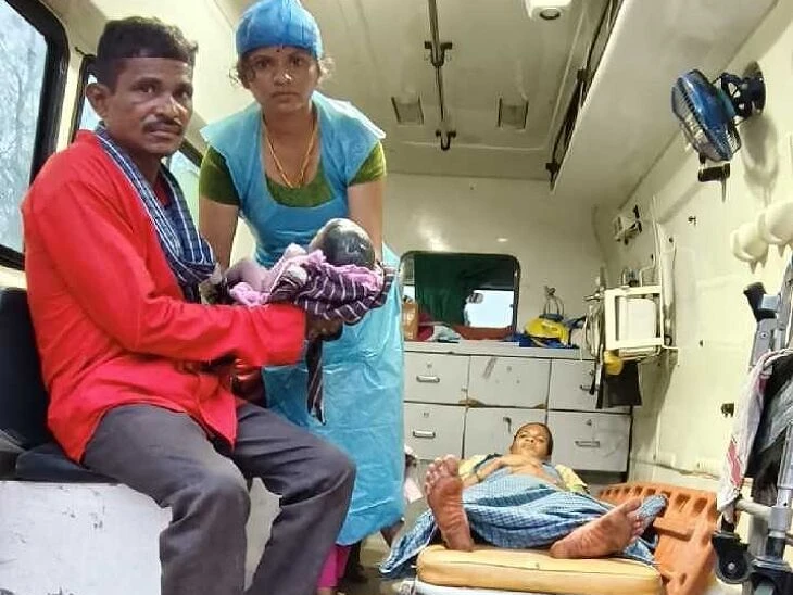 అంబులెన్స్‌లోనే ప్రసవం