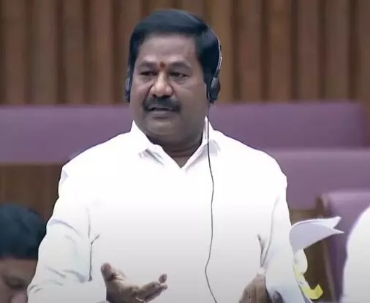 తమిళనాడు బోట్లను ఏపీ బార్డర్‌లోకి రానివ్వం: మంత్రి