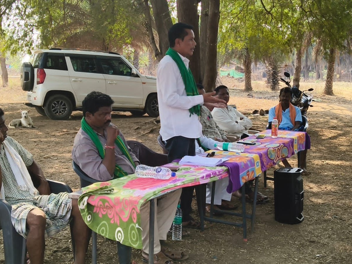 ‘మానగట్ట గ్రామ సమస్యలు పరిష్కరించాలి’