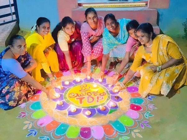 ఇంటింటా అమరావతి సంబరాలు