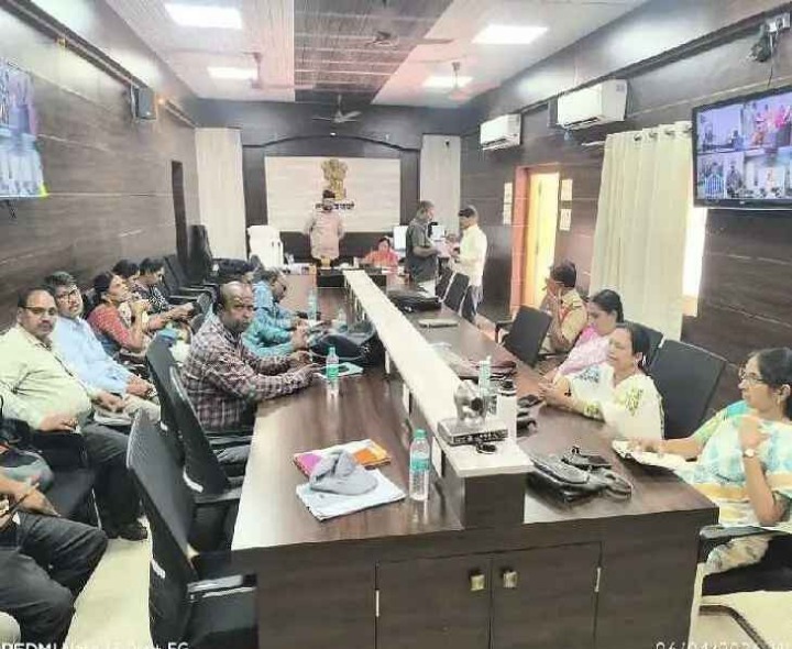 సబ్ కలెక్టర్ కార్యాలయంలో ‘గ్రీవెన్స్’ కార్యక్రమం