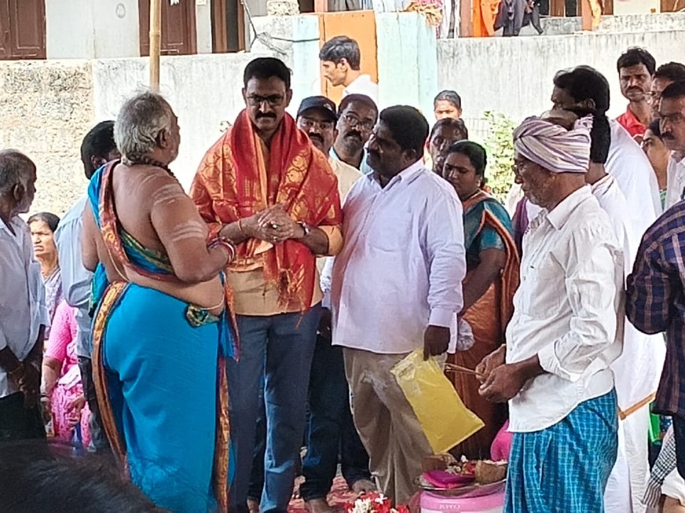 ముత్యాలమ్మ ఆలయ పునర్నిర్మాణానికి అంకురార్పణ