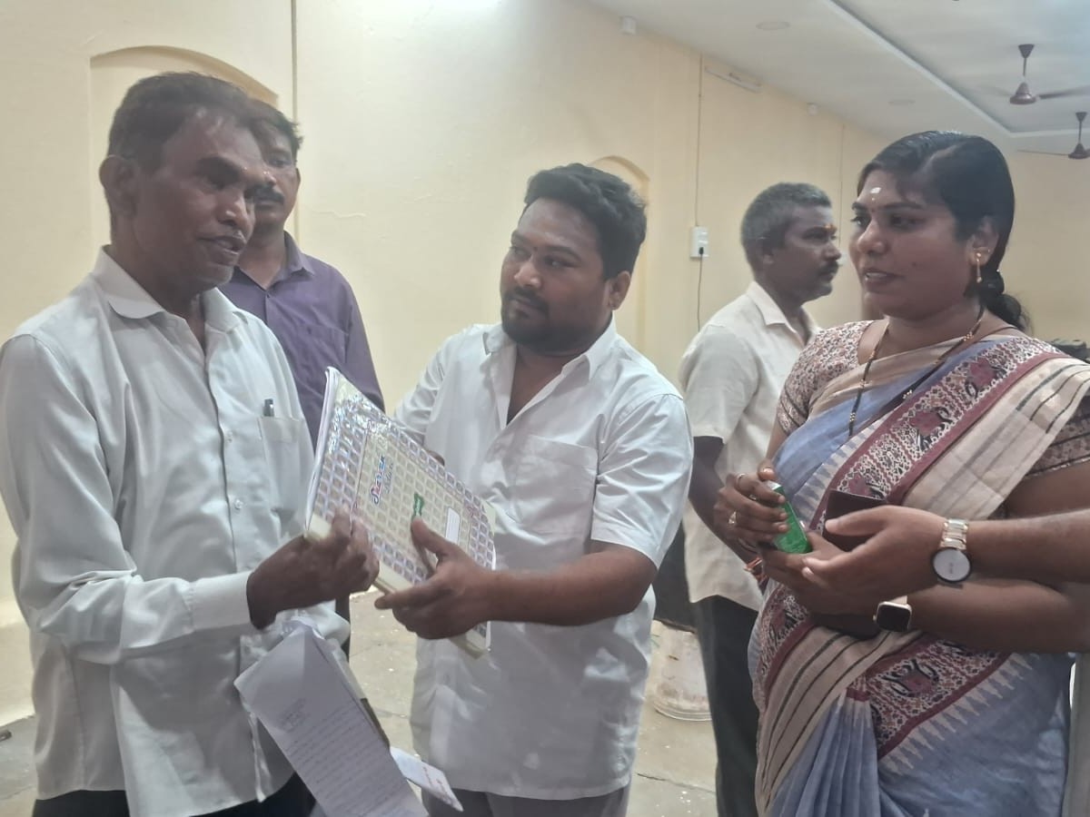 ఛై‌ర్‌పర్సన్ భర్త పెత్తనంపై ధర్మకర్తల ఆగ్రహం