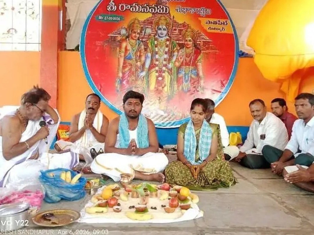 గర్భగుడి పునః నిర్మాణానికి శ్రీకారం