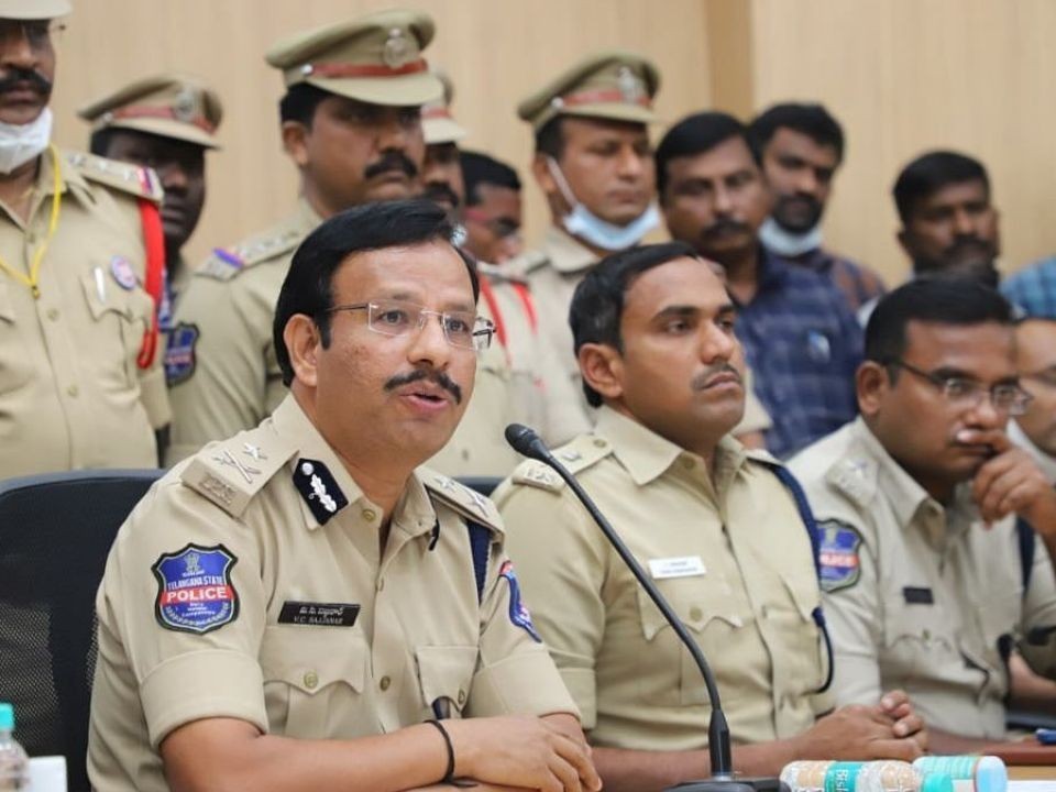 తల్లిదండ్రులకు సీపీ సజ్జనార్ సూచనలు